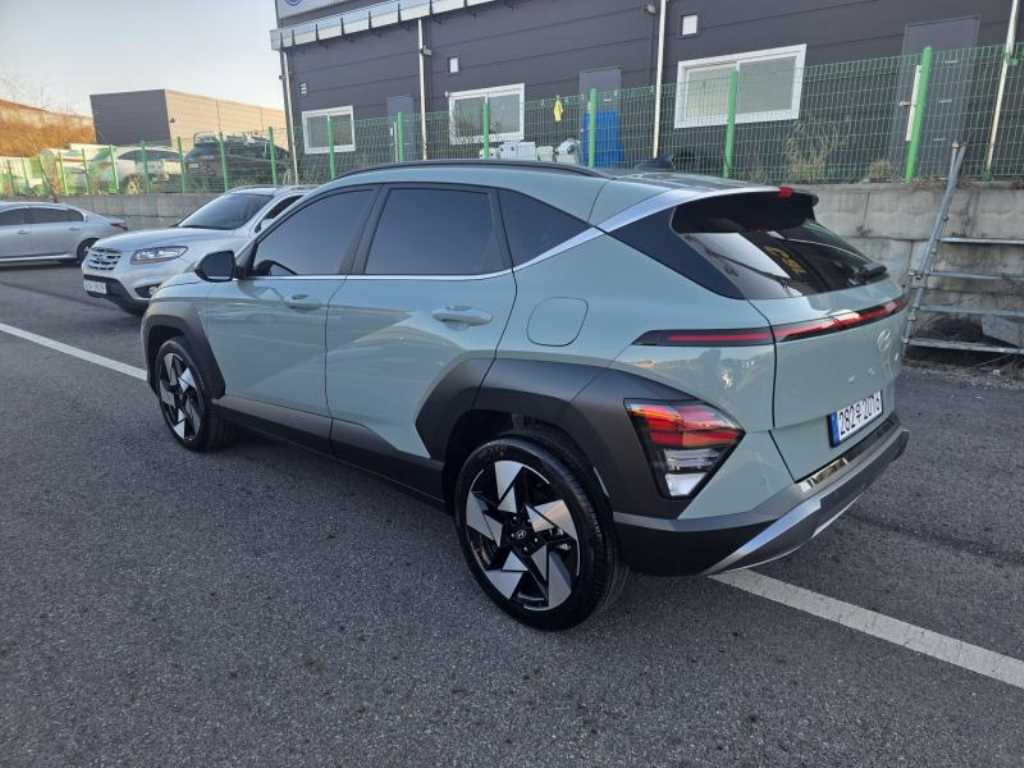 HYUNDAI Kona - Vista 6
