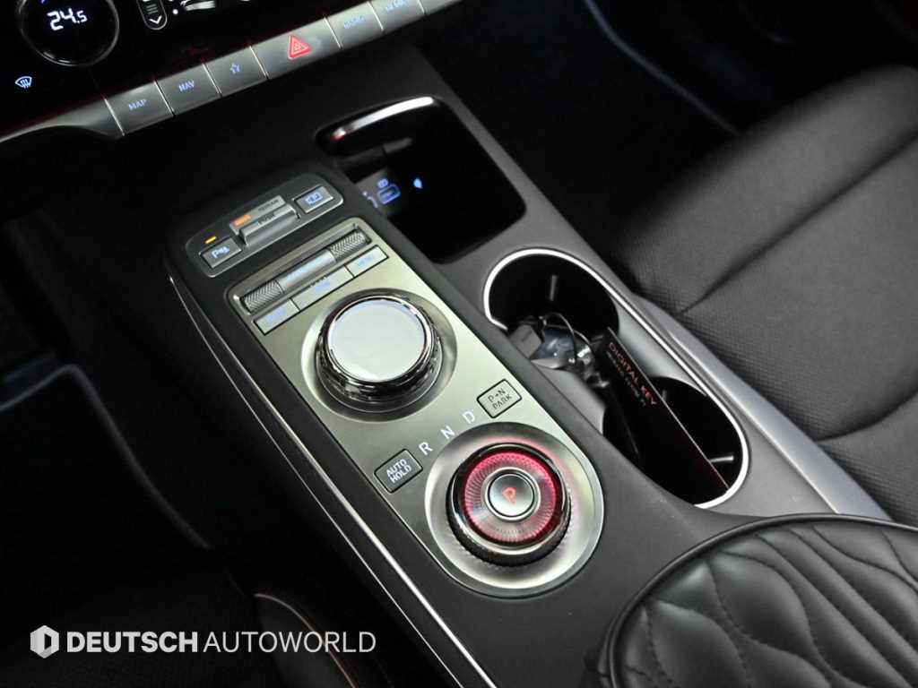 Genesis GV70 - Vista 9