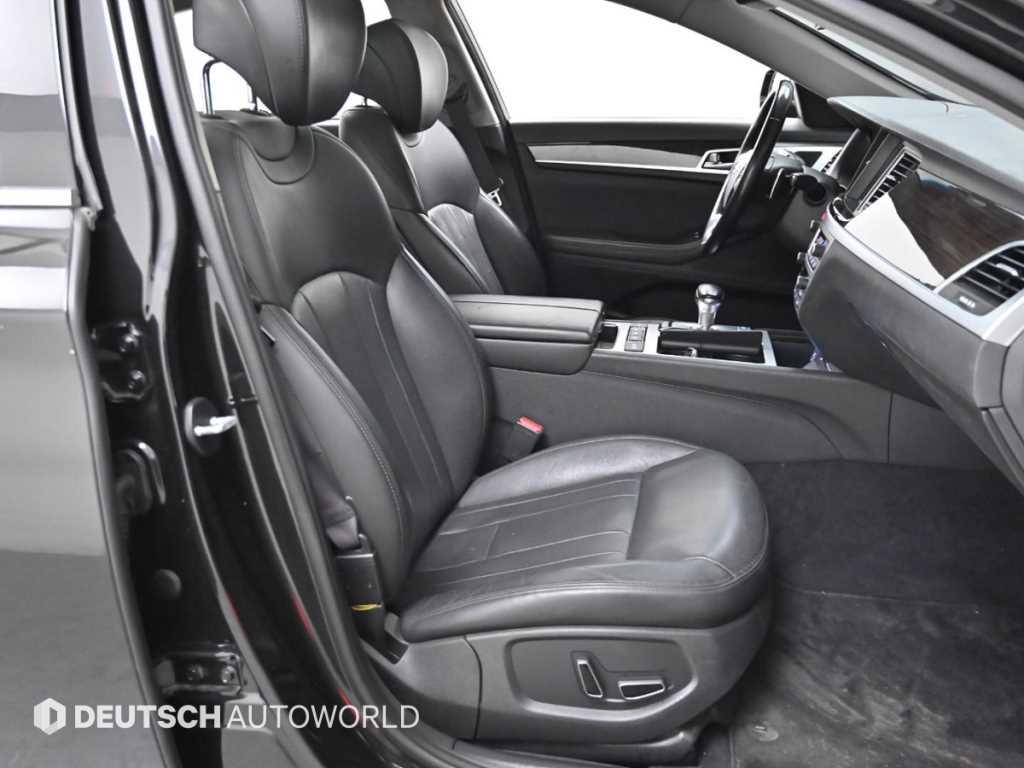 Genesis G80 - Vista 10