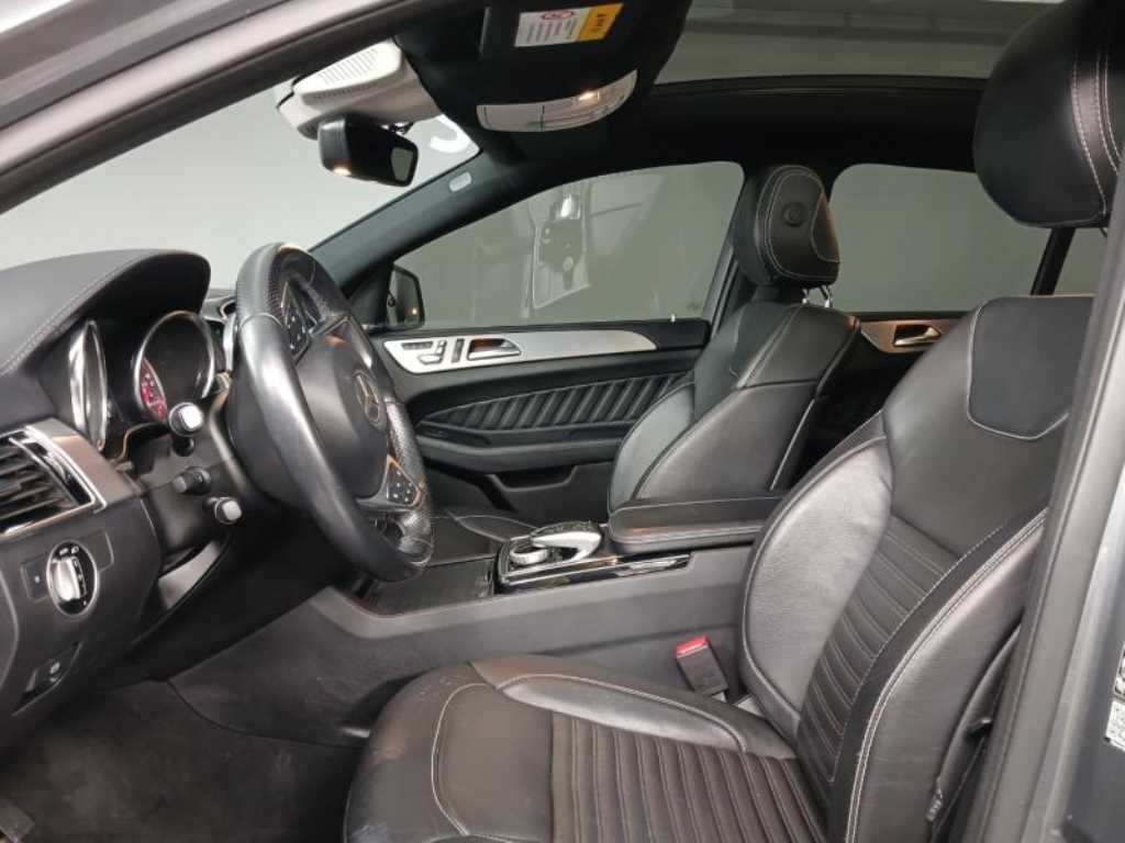 Mercedes Benz GLE Class - Vista 7