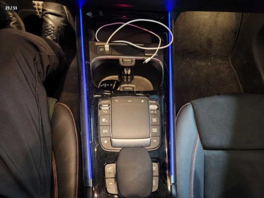 Mercedes Benz GLA Class - Vista 12