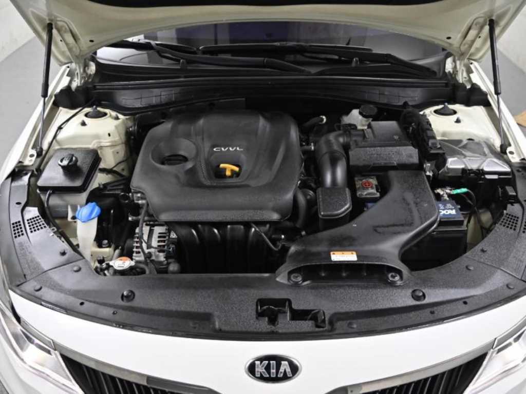 KIA K5 - Vista 6