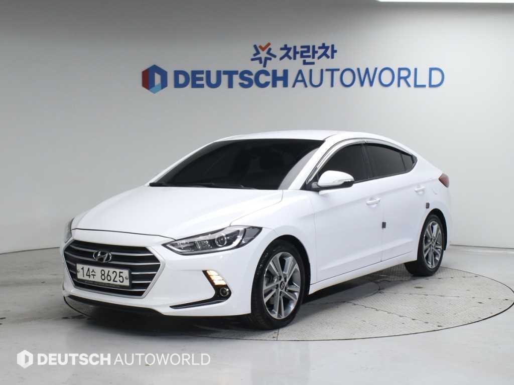 HYUNDAI Avante - Vista 3