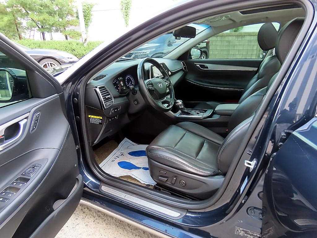 HYUNDAI Grandeur - Vista 7