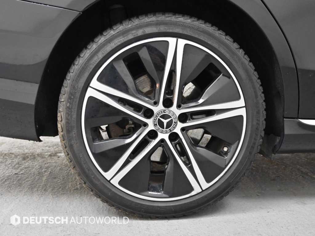 Mercedes Benz C Class - Vista 5