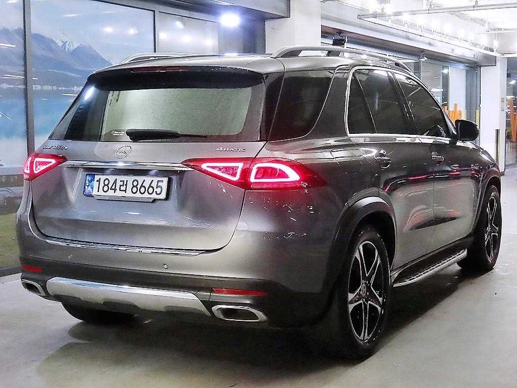 Mercedes Benz GLE Class - Vista 11
