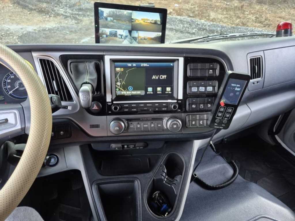 medium and large cargo truck 2024 Blanco - Importación desde Corea - HF Imports Iquique - Foto 16