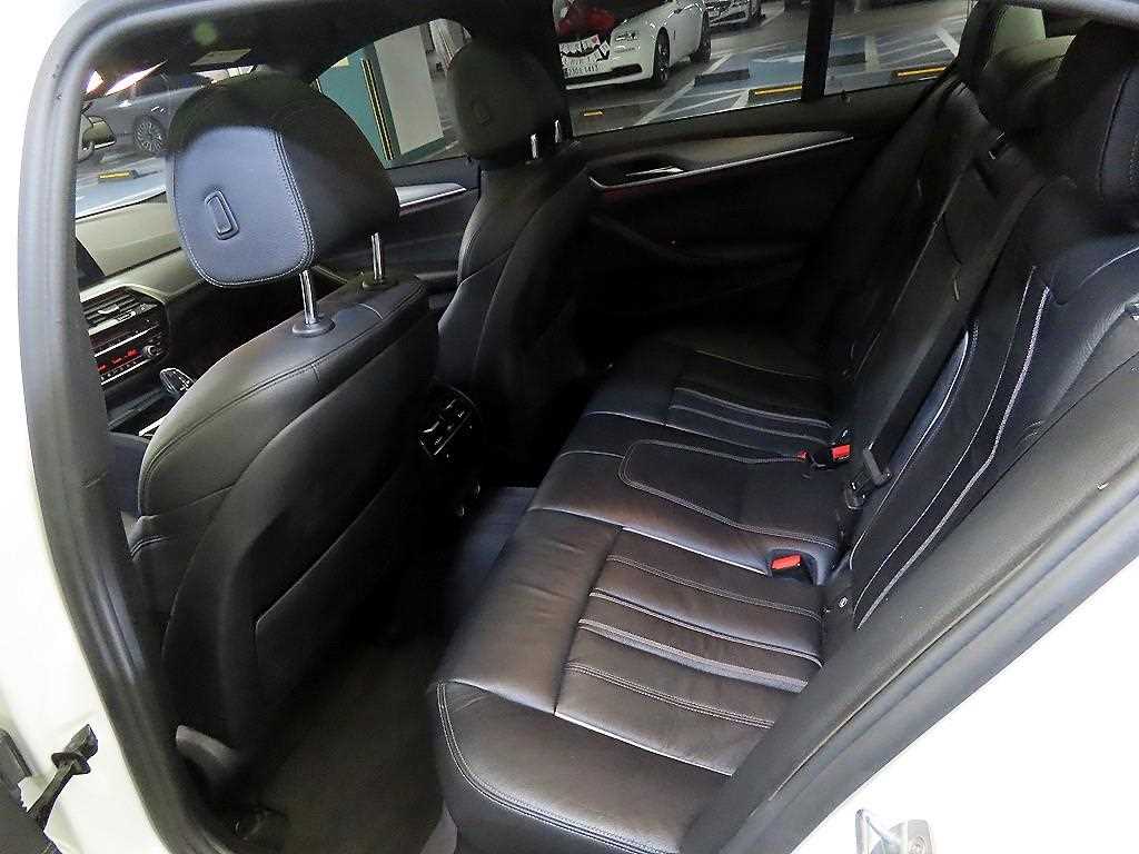 BMW 5 Series - Vista 7