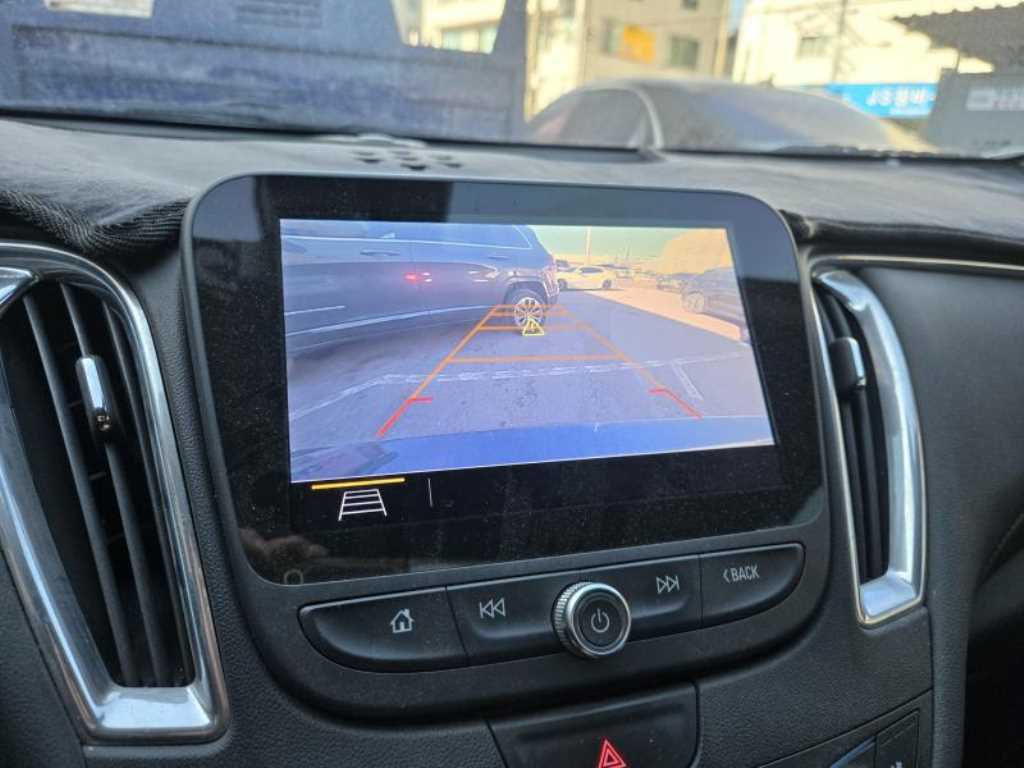 Chevrolet Malibu - Vista 10