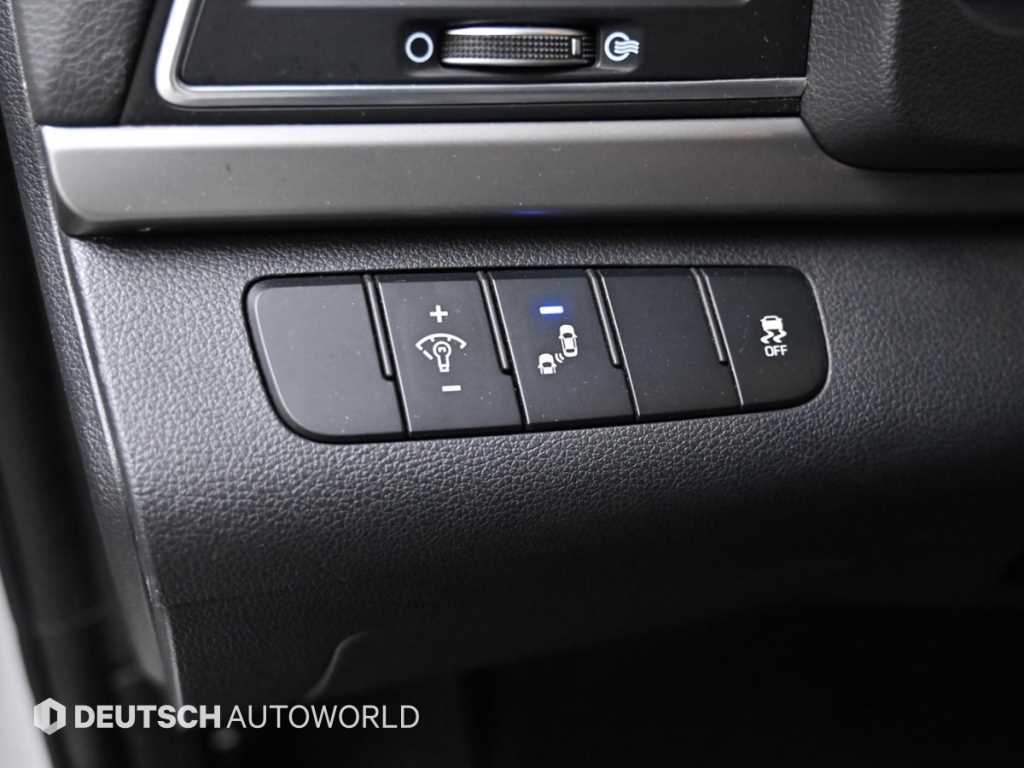 HYUNDAI Avante 2018 Blanco - Importación desde Corea - HF Imports Iquique - Foto 17