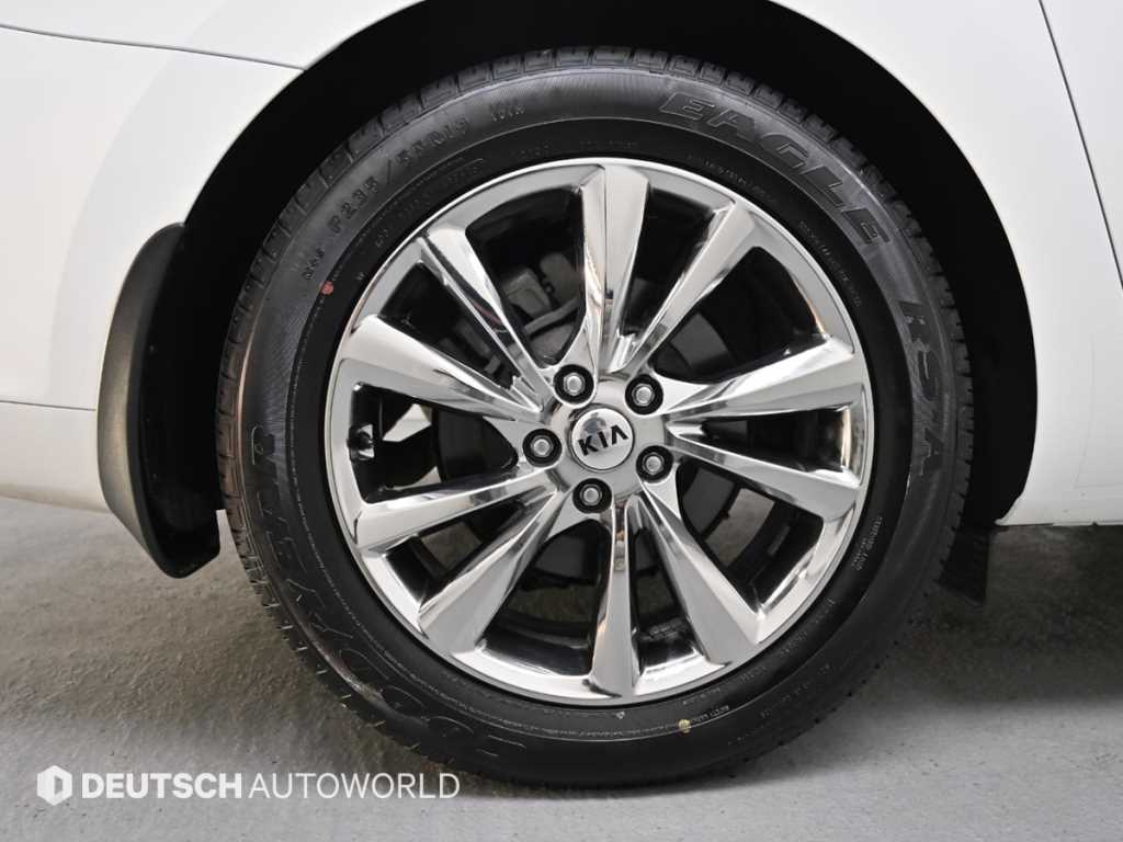 KIA Carnival - Vista 5