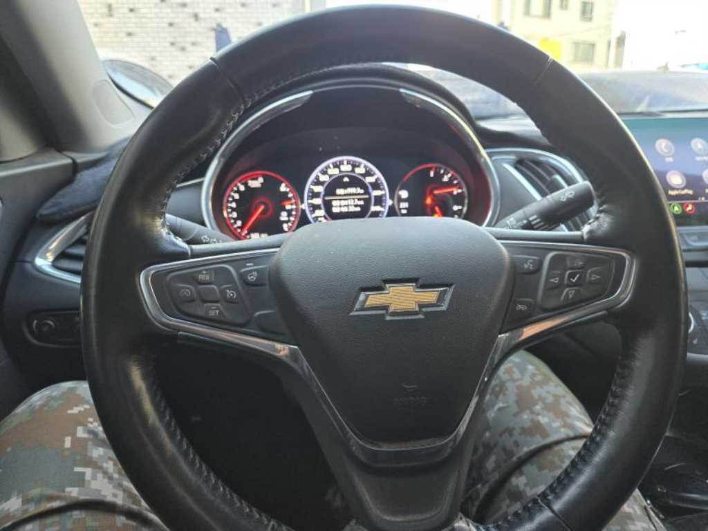 Chevrolet Malibu - Vista 8