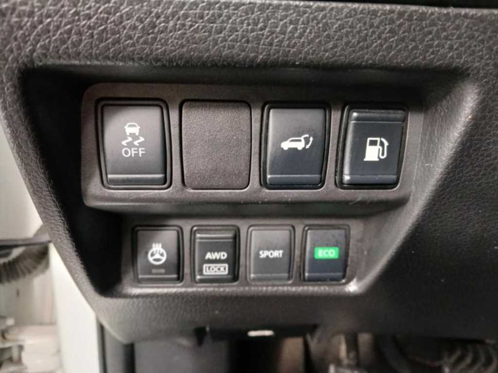 Nissan Extrail - Vista 10