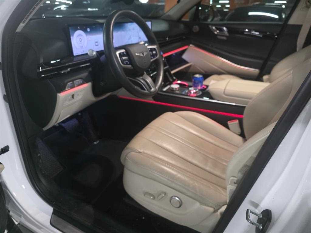 Genesis GV80 - Vista 6