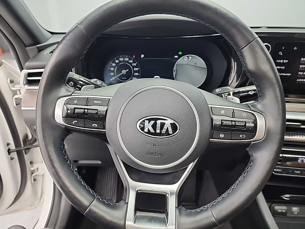 KIA K5 - Vista 9