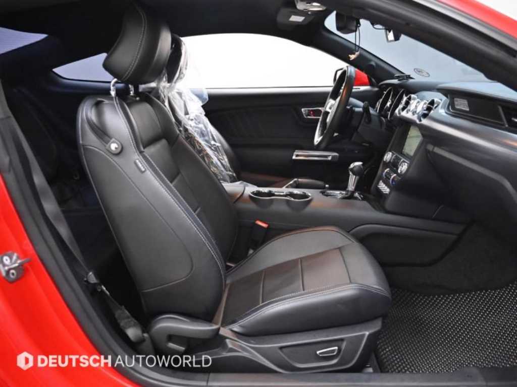 Ford Mustang - Vista 11