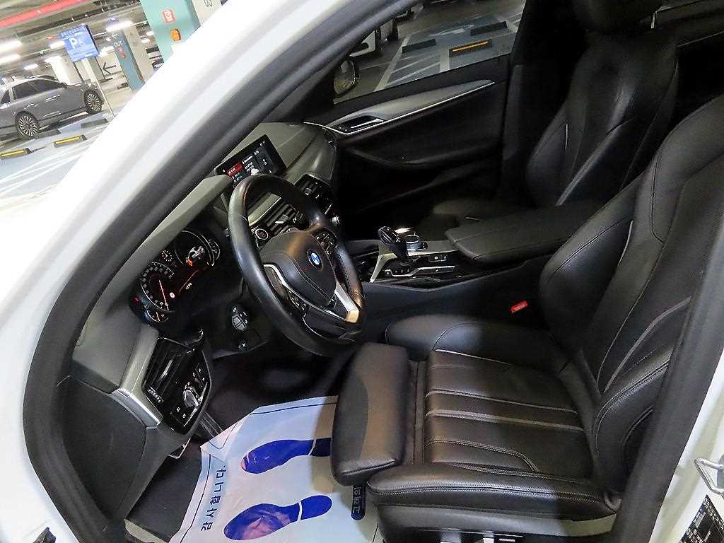 BMW 5 Series - Vista 6