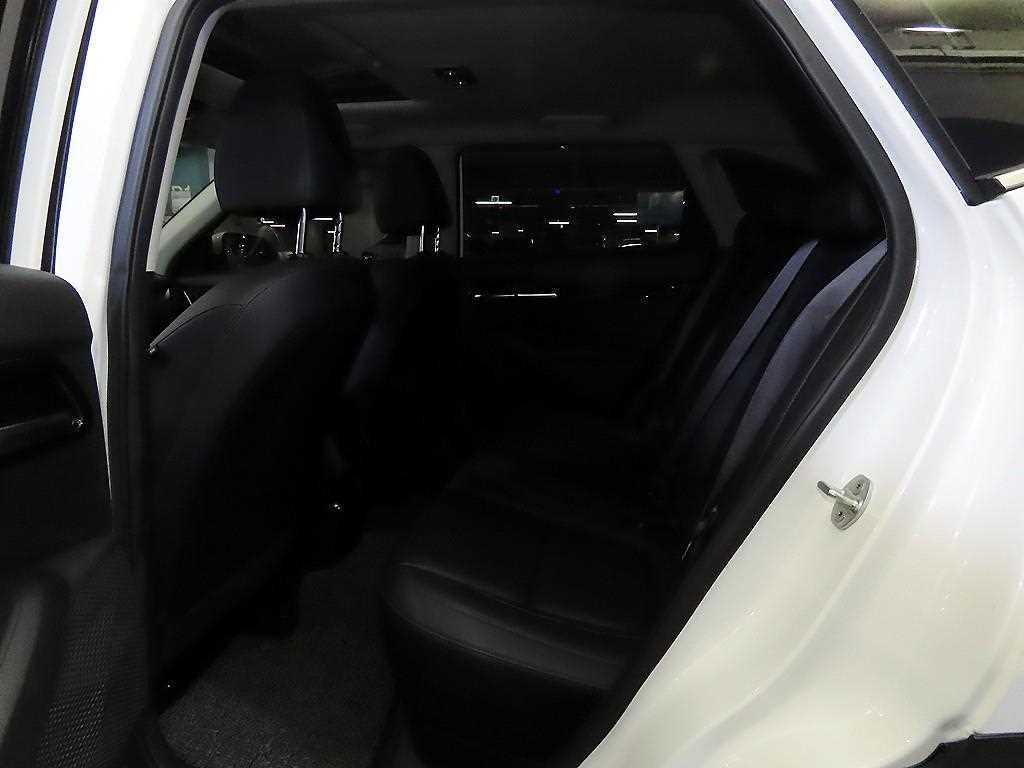 KIA Seltos - Vista 6