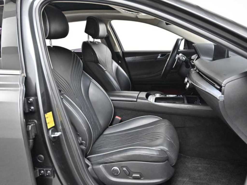 Genesis G80 - Vista 10