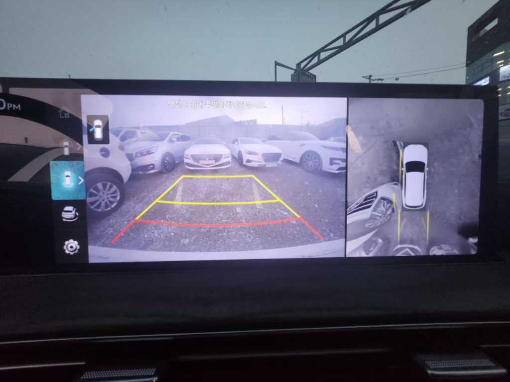 Genesis GV80 - Vista 8