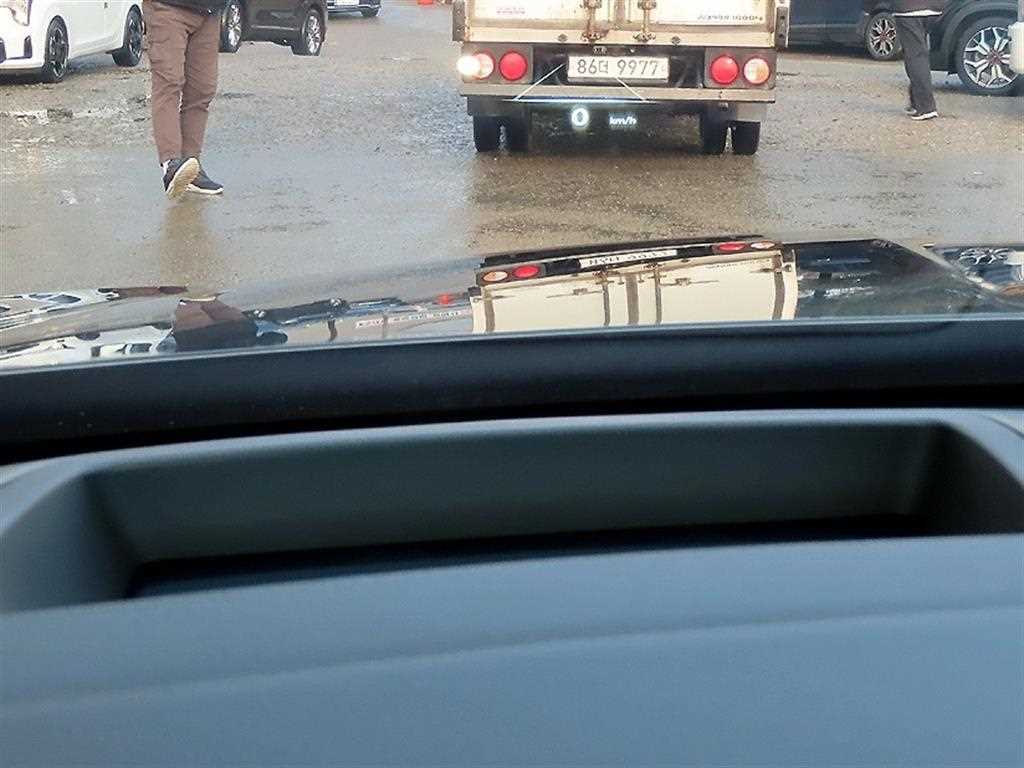 Genesis G80 - Vista 10