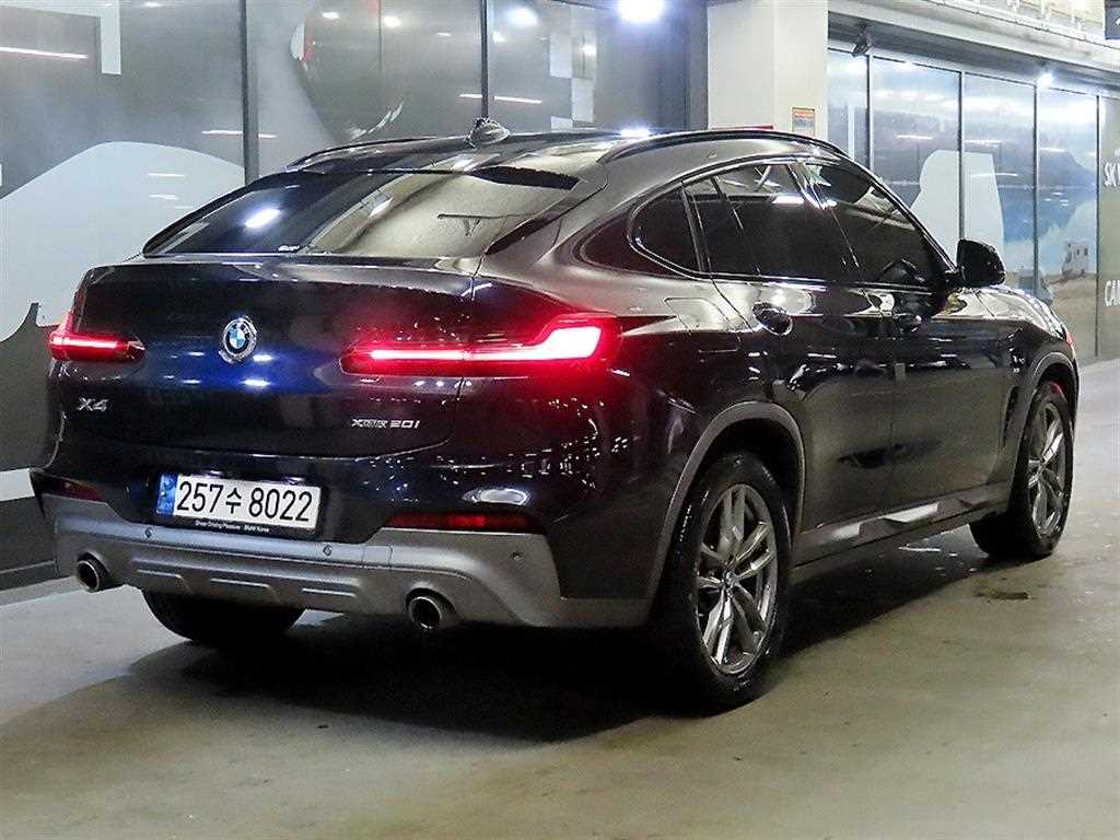 BMW X4 - Vista 4