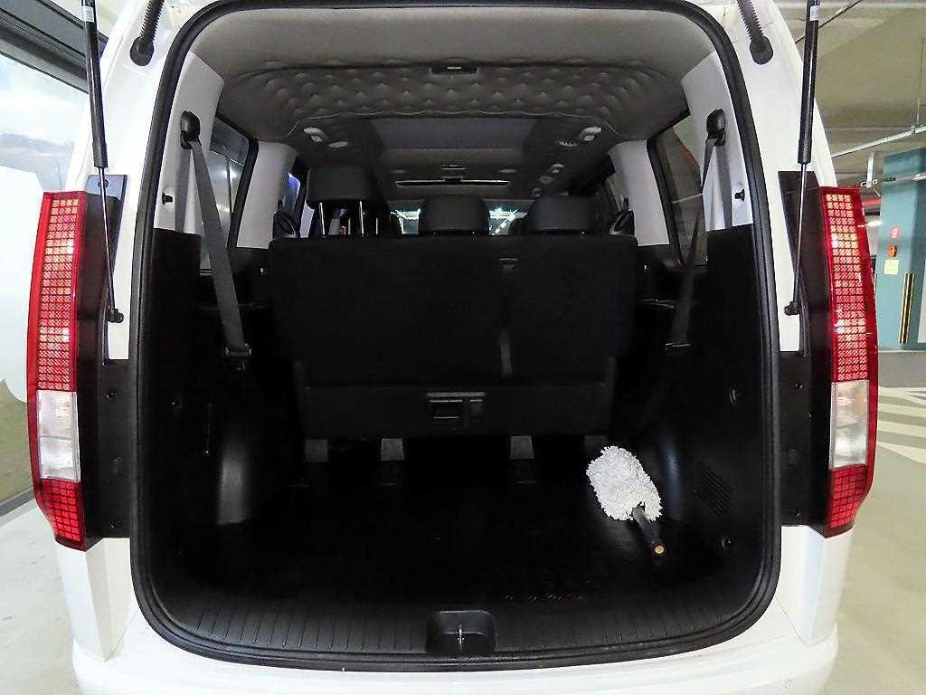 HYUNDAI Staria 2024 Blanco - Importación desde Corea - HF Imports Iquique - Foto 17