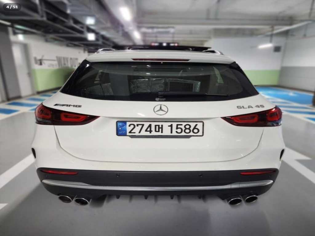 Mercedes Benz GLA Class - Vista 4