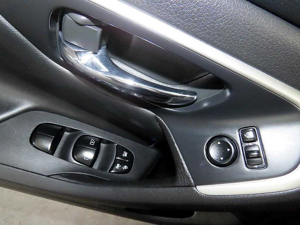 Nissan Altima 2018 Negro - Importación desde Corea - HF Imports Iquique - Foto 13