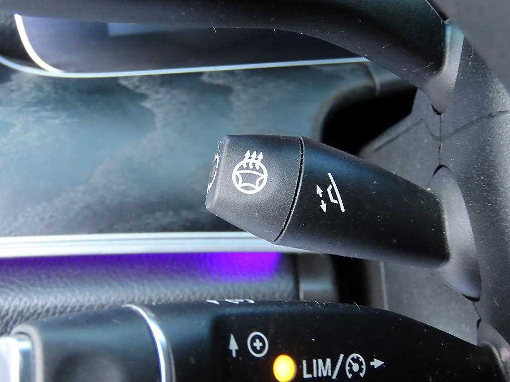 Mercedes Benz E class - Vista 12