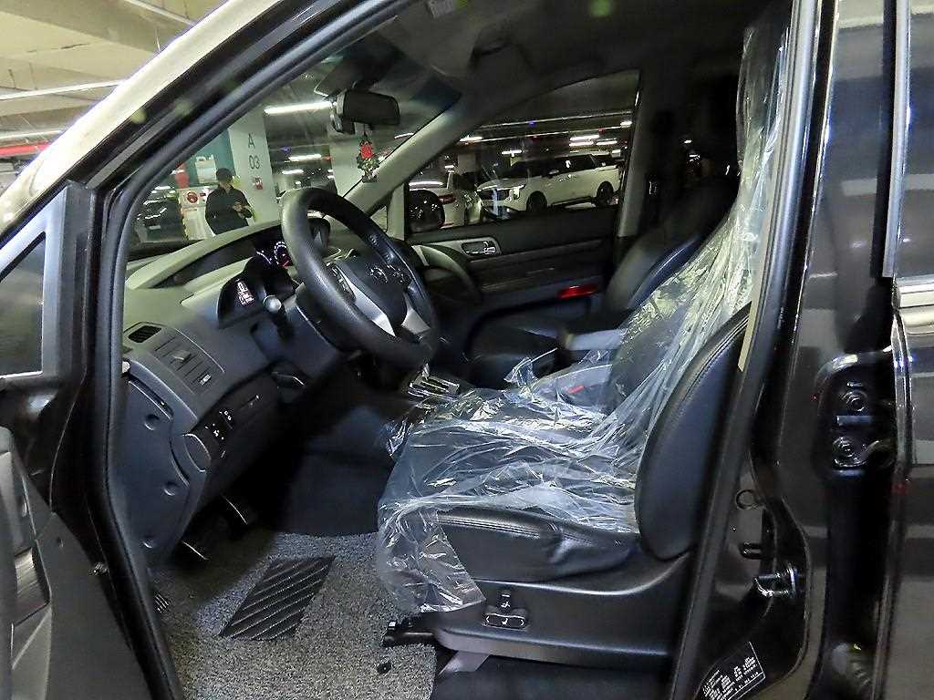 Ssangyong Korando - Vista 6