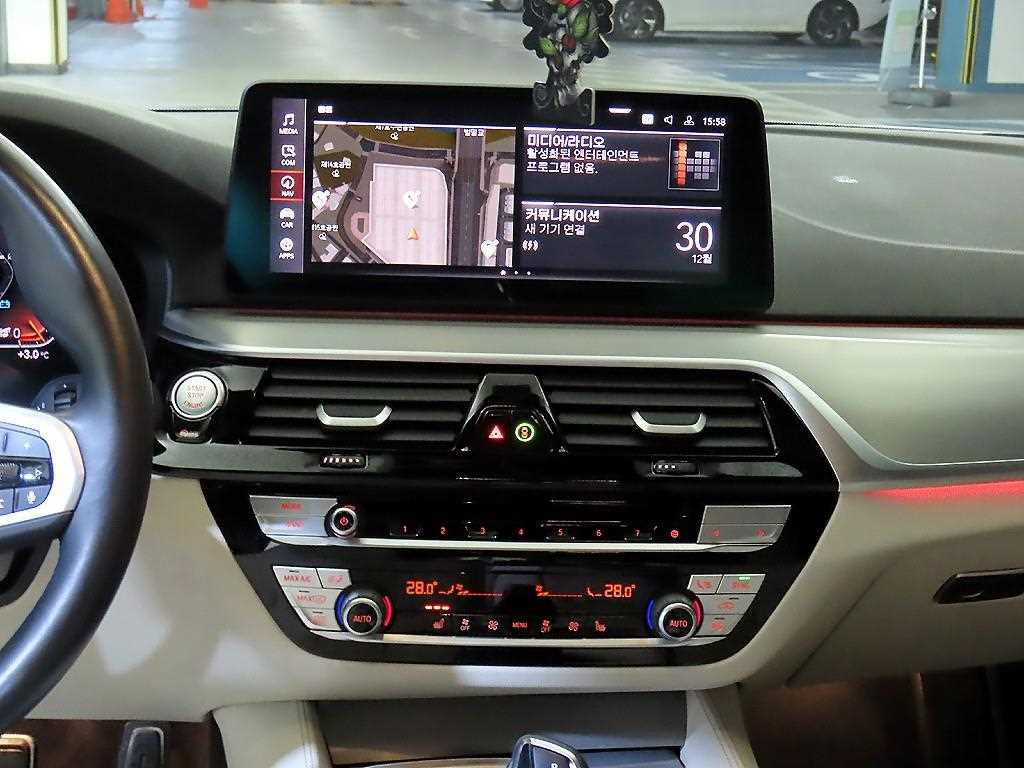 BMW 5 Series - Vista 11