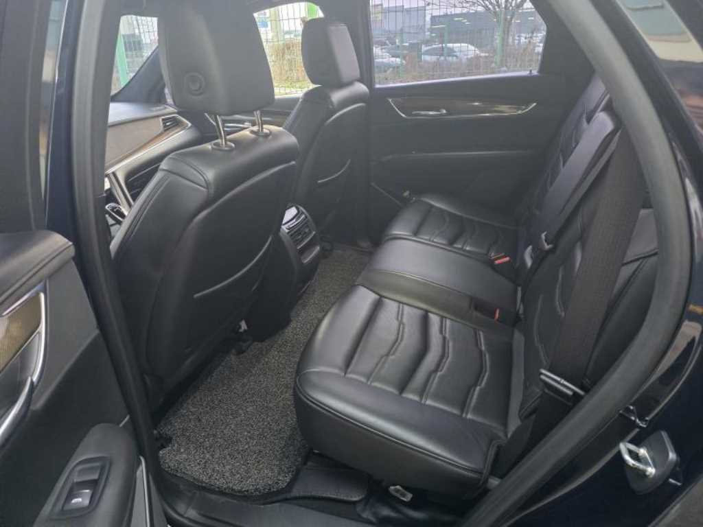 Cadillac XT5 - Vista 8
