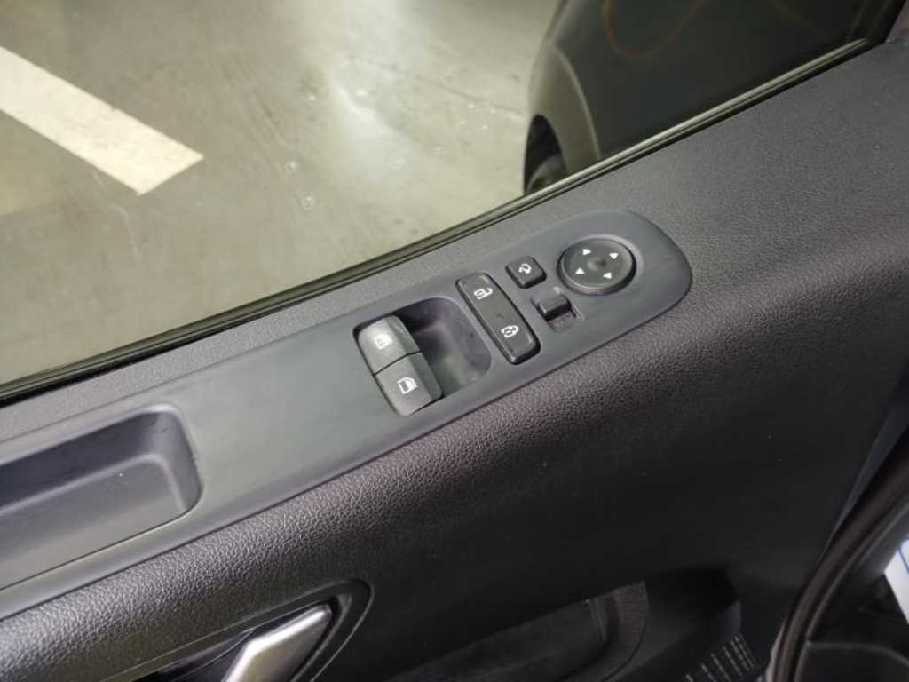 HYUNDAI Staria - Vista 9