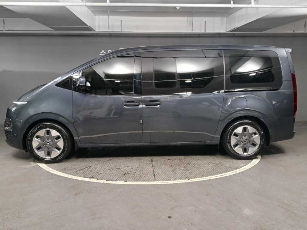 HYUNDAI Staria - Vista 5