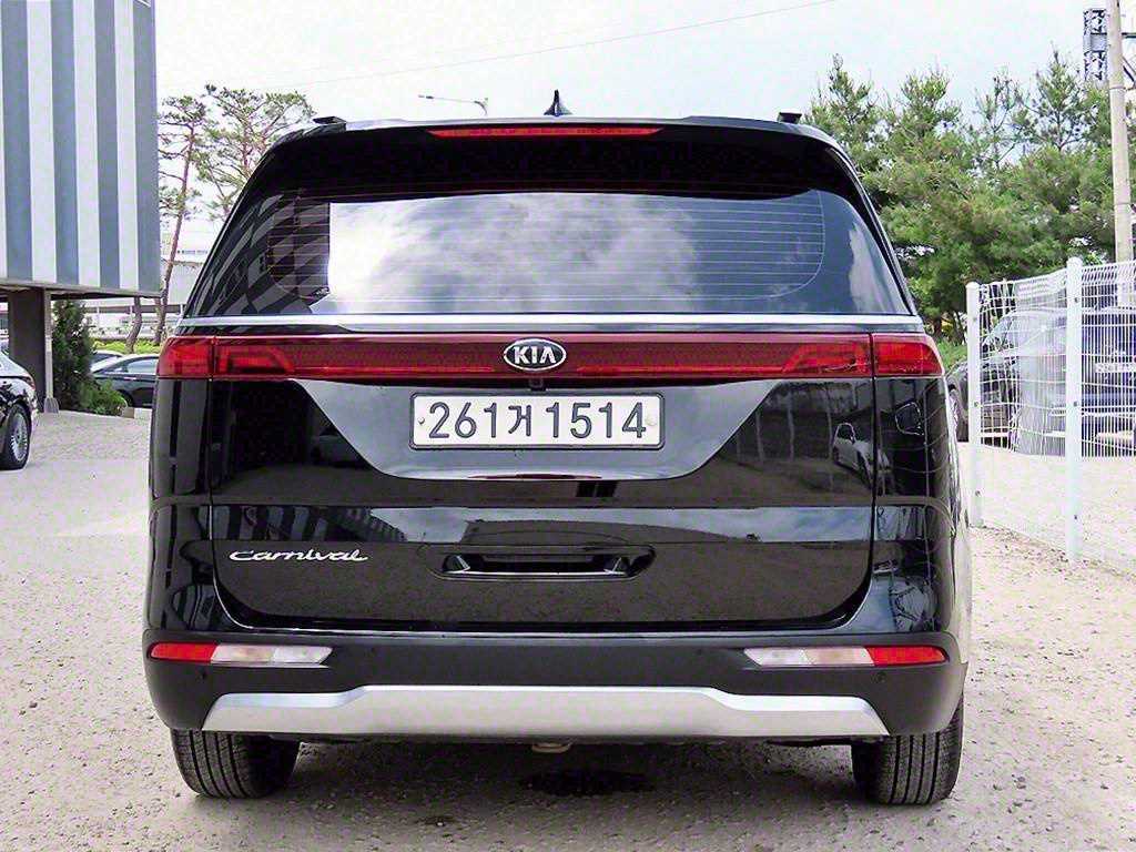KIA Carnival - Vista 4