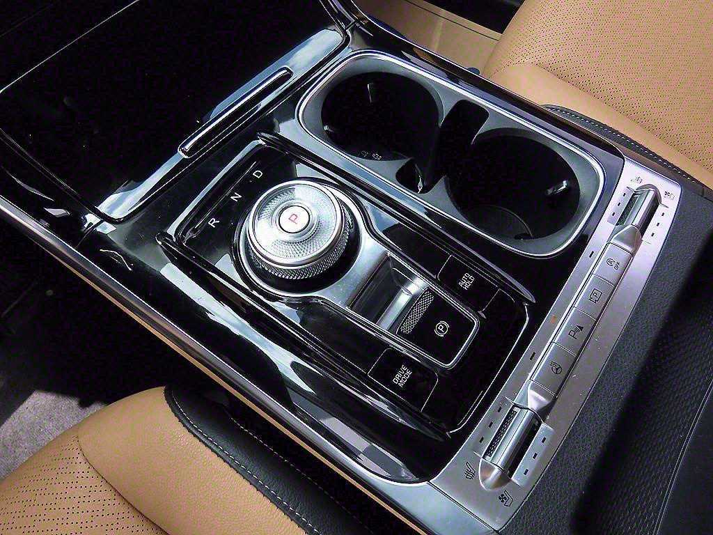 KIA Carnival - Vista 11