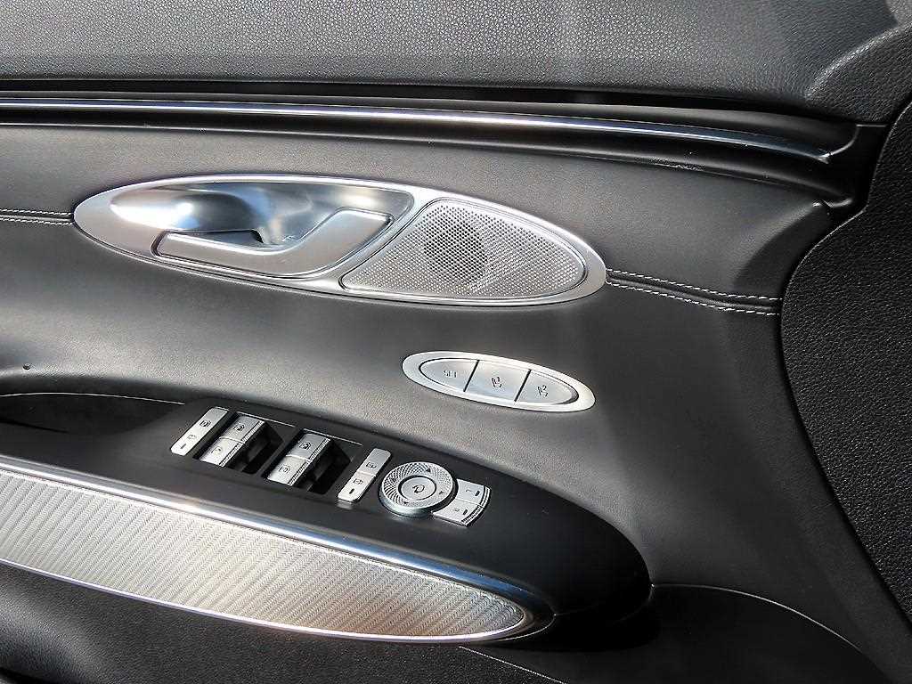 Genesis GV70 - Vista 12