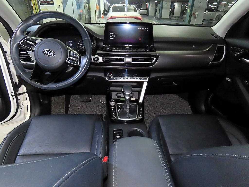 KIA Seltos - Vista 9