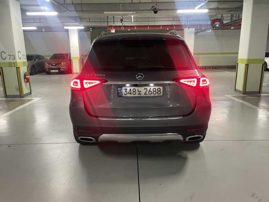 Mercedes Benz GLE Class - Vista 4