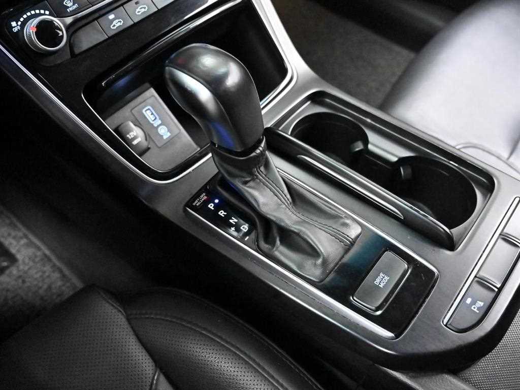 HYUNDAI Grandeur - Vista 9