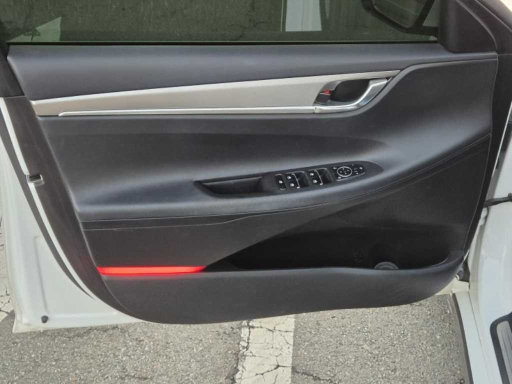 HYUNDAI Grandeur - Vista 4