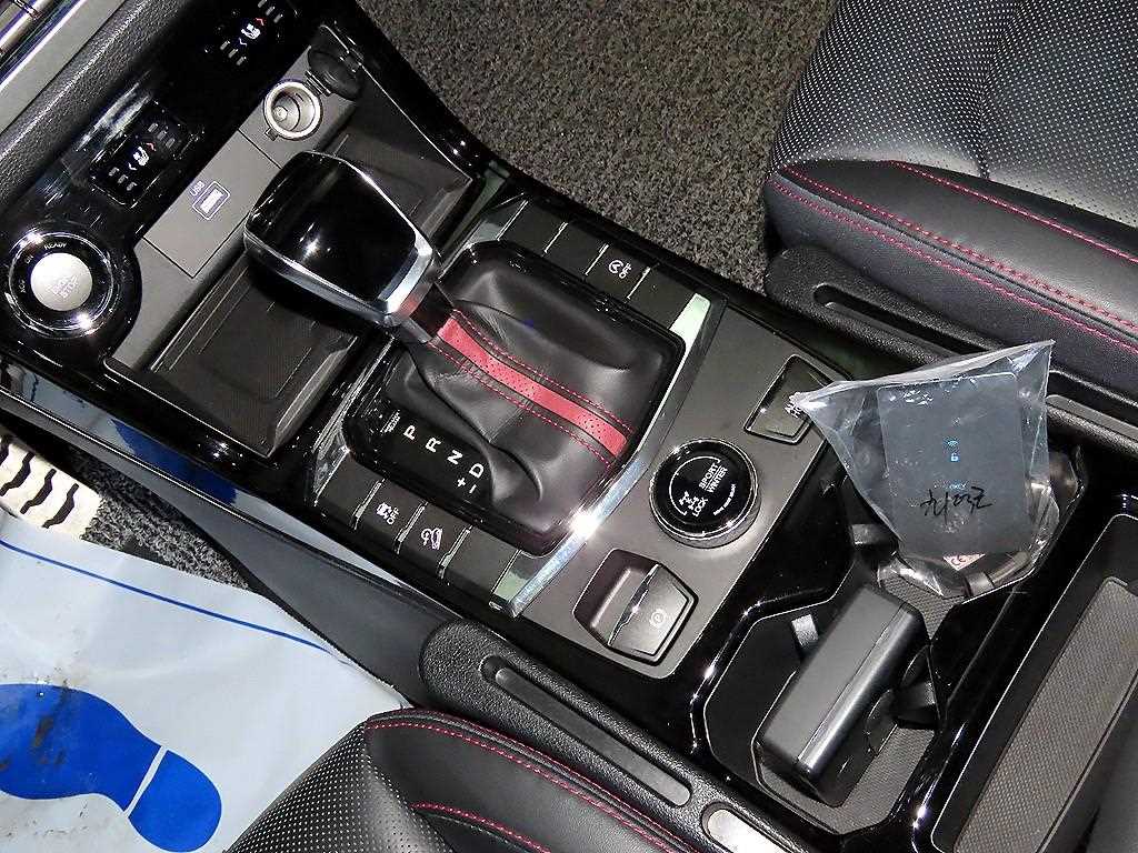 Ssangyong Korando - Vista 12