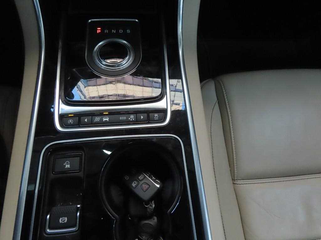 Jaguar XE 2017 Blanco - Importación desde Corea - HF Imports Iquique - Foto 13