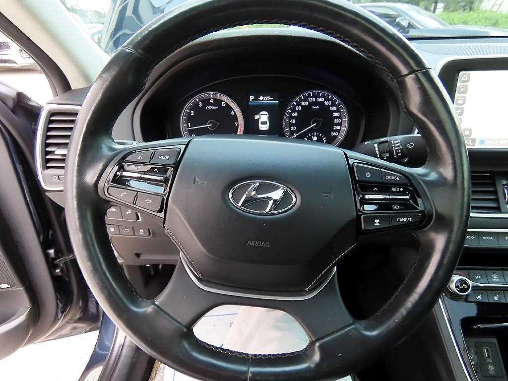 HYUNDAI Grandeur - Vista 10
