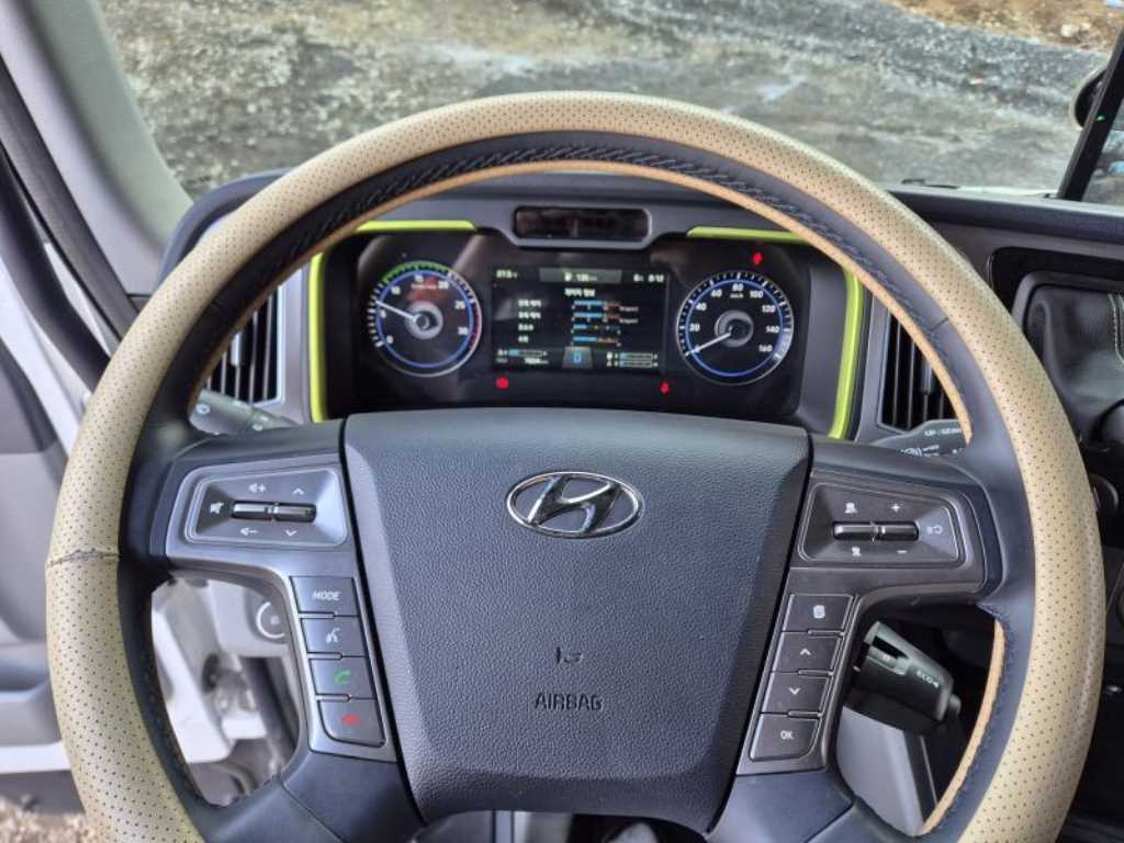 medium and large cargo truck 2024 Blanco - Importación desde Corea - HF Imports Iquique - Foto 13