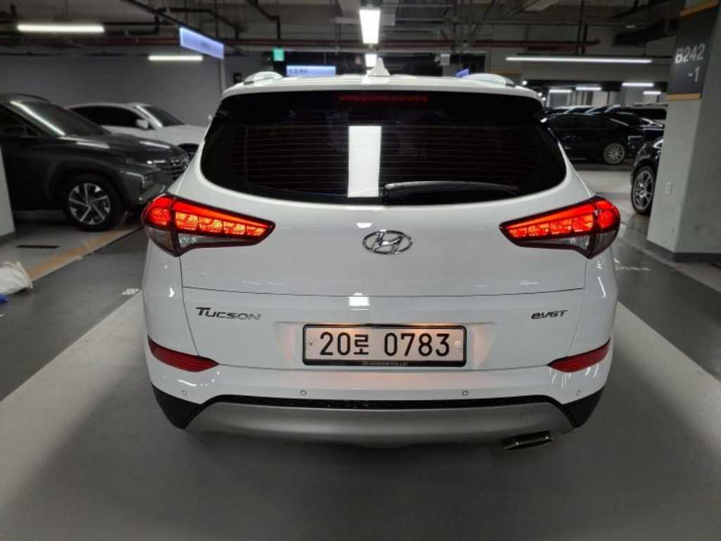 HYUNDAI Tucson - Vista 4