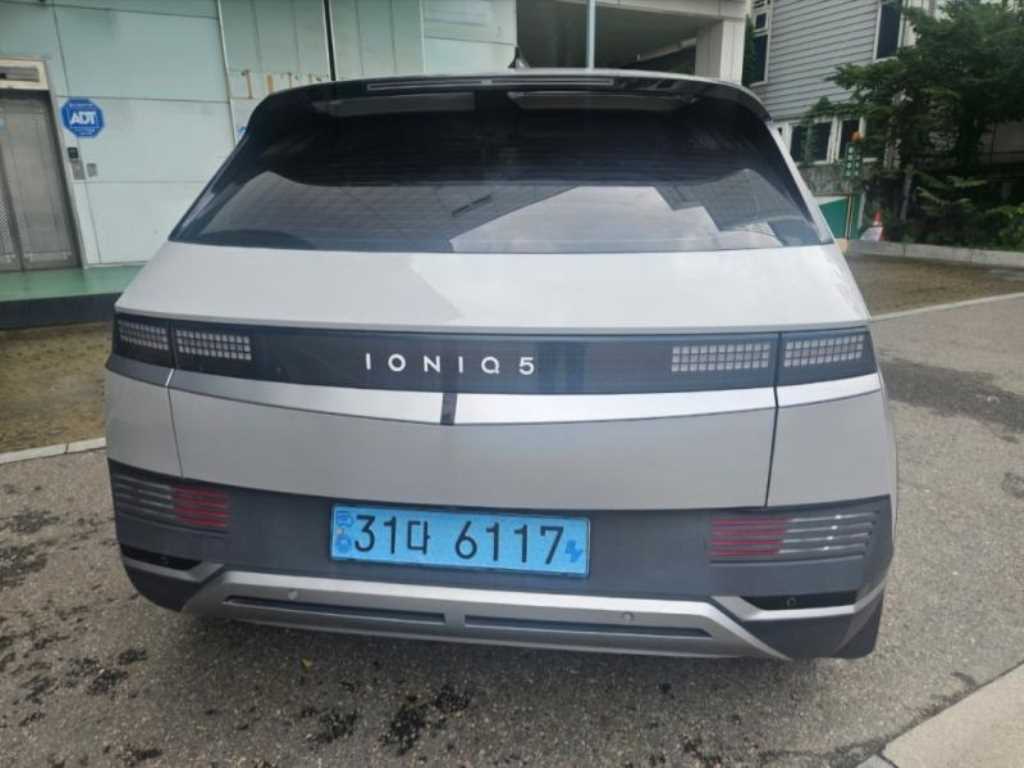 HYUNDAI Ioniq 5 - Vista 4