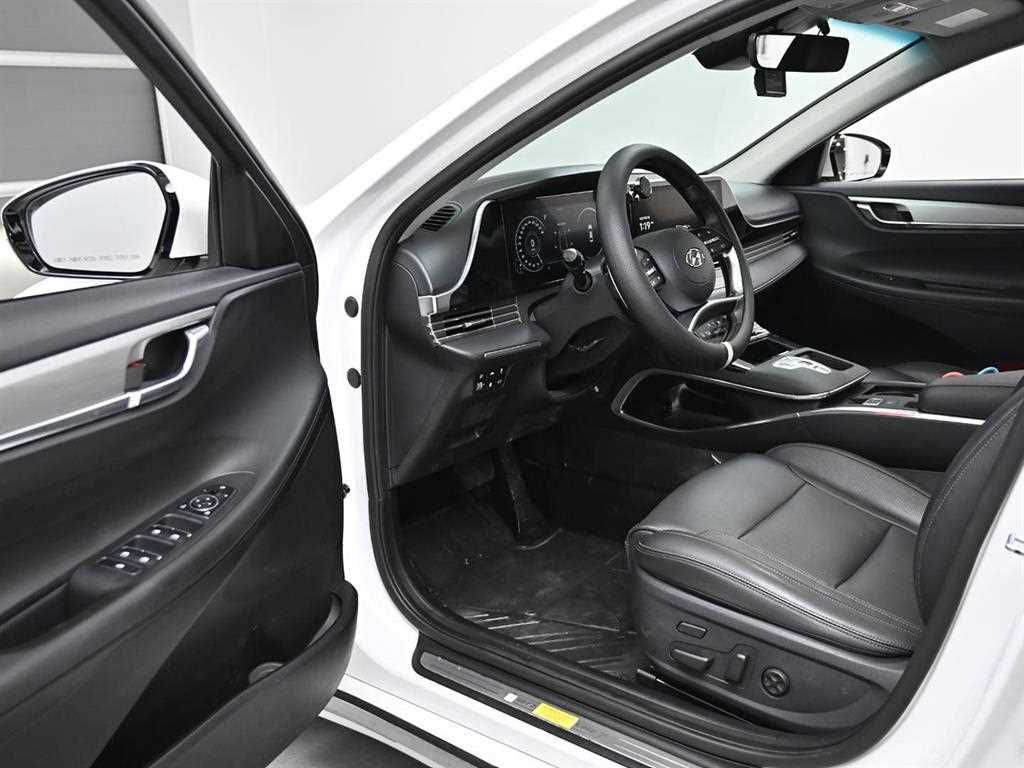 HYUNDAI Grandeur - Vista 11