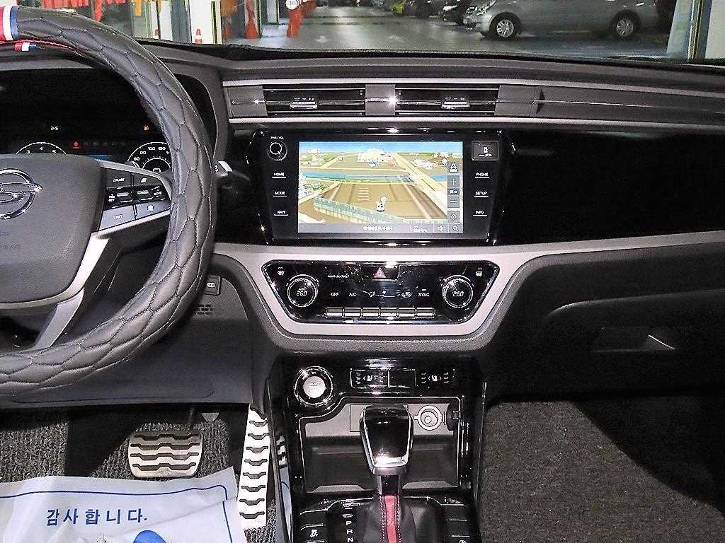 Ssangyong Korando - Vista 11